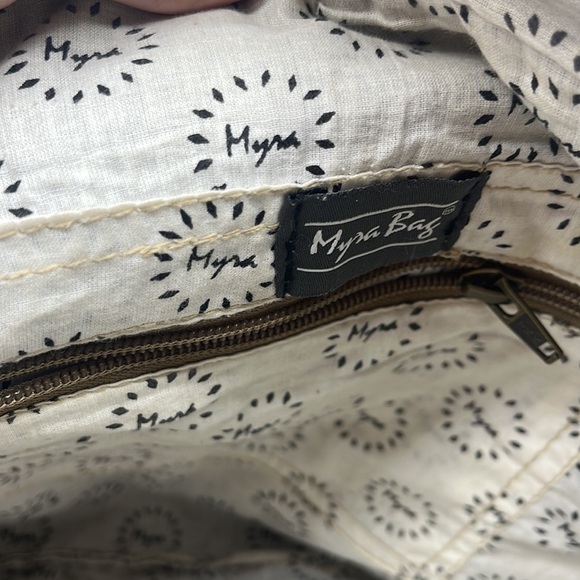 Myra 100% Handmade Messenger Type Upcycled Bag Canvas and Leather MCB4685M - Picture 9 of 12